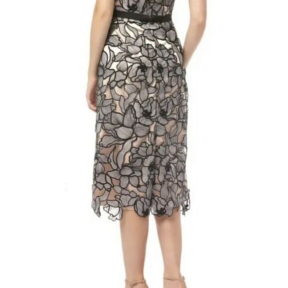 JS Collections Souctach Lace Midi
Dress Size 14 NWT - Picture 5 of 10